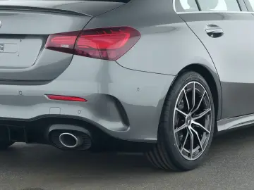 MERCEDES-BENZ A 35 AMG 4M Limousine Pano HUD 360  Burmester