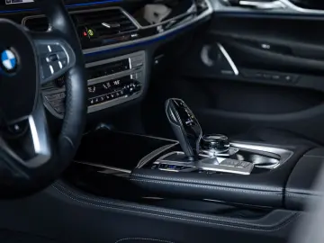 BMW 745Le xDrive LASER PANO 360  ACC