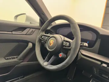 PORSCHE 911 Targa 4 GTS