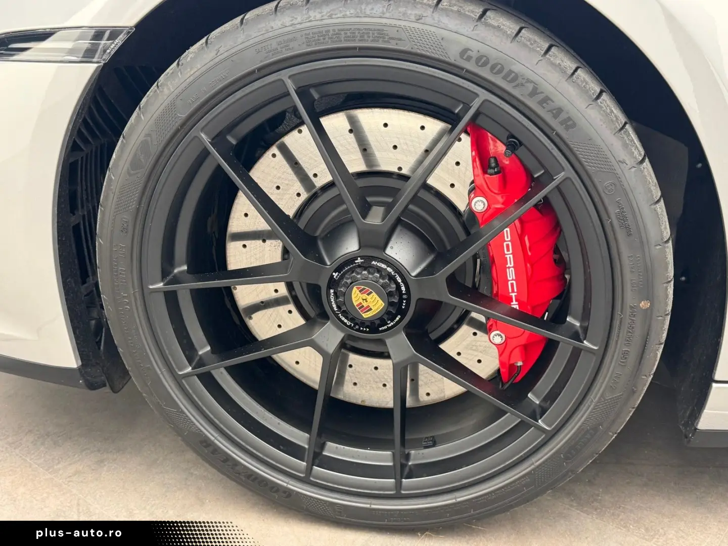 PORSCHE 911 Targa 4 GTS