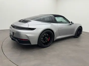 PORSCHE 911 Targa 4 GTS