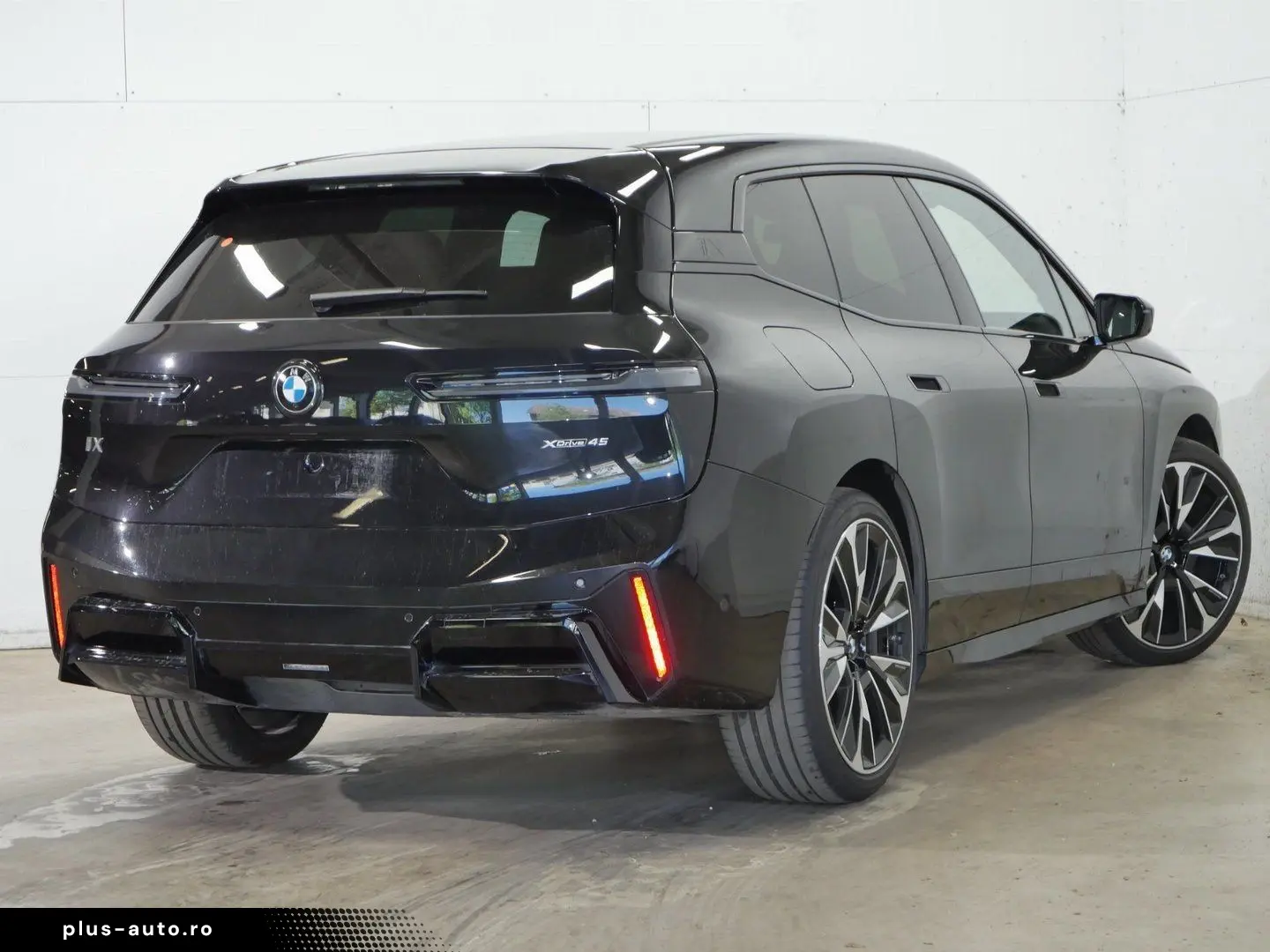 BMW iX xDrive45  Luftfederung  M Sportpaket Pro  Bow