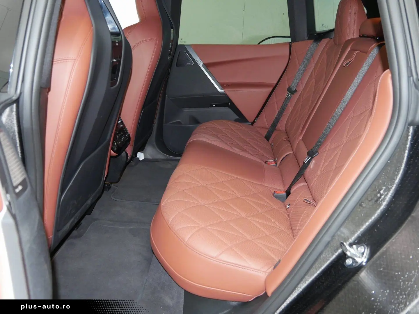 BMW iX xDrive45  Luftfederung  M Sportpaket Pro  Bow