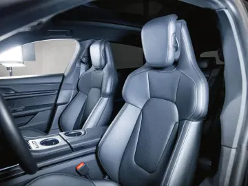 PORSCHE Taycan 4S Sport Turismo Panoramadach