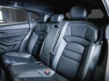 PORSCHE Taycan 4S Sport Turismo Panoramadach