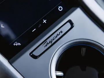 PORSCHE Taycan 4S Sport Turismo Panoramadach