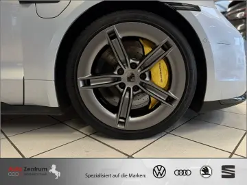 PORSCHE Taycan Turbo S 951-PS 1.Hand  Approved 09.2028