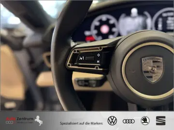 PORSCHE Taycan Turbo S 951-PS 1.Hand  Approved 09.2028