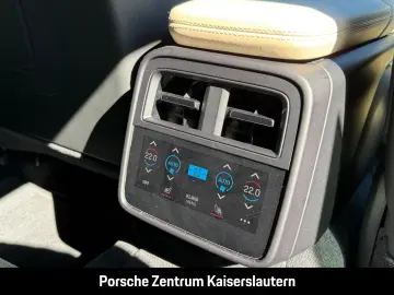 PORSCHE Taycan Turbo Clubleder Nachtsicht InnoDrive