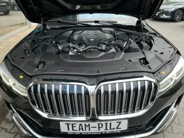 BMW 750 i xDrive   Standh. Laser TV Glasdach AHK