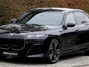 BMW 740d xDrive  M SPORT PRO  ICONIC G  BOWERS & WIL