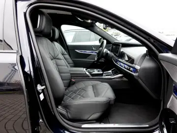 BMW 740d xDrive  M SPORT PRO  ICONIC G  BOWERS & WIL
