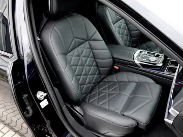 BMW 740d xDrive  M SPORT PRO  ICONIC G  BOWERS & WIL