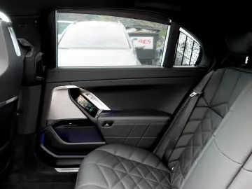 BMW 740d xDrive  M SPORT PRO  ICONIC G  BOWERS & WIL