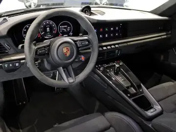 PORSCHE 911 Carrera 4 GTS T-Hybrid Inno Carbon Burm PASM