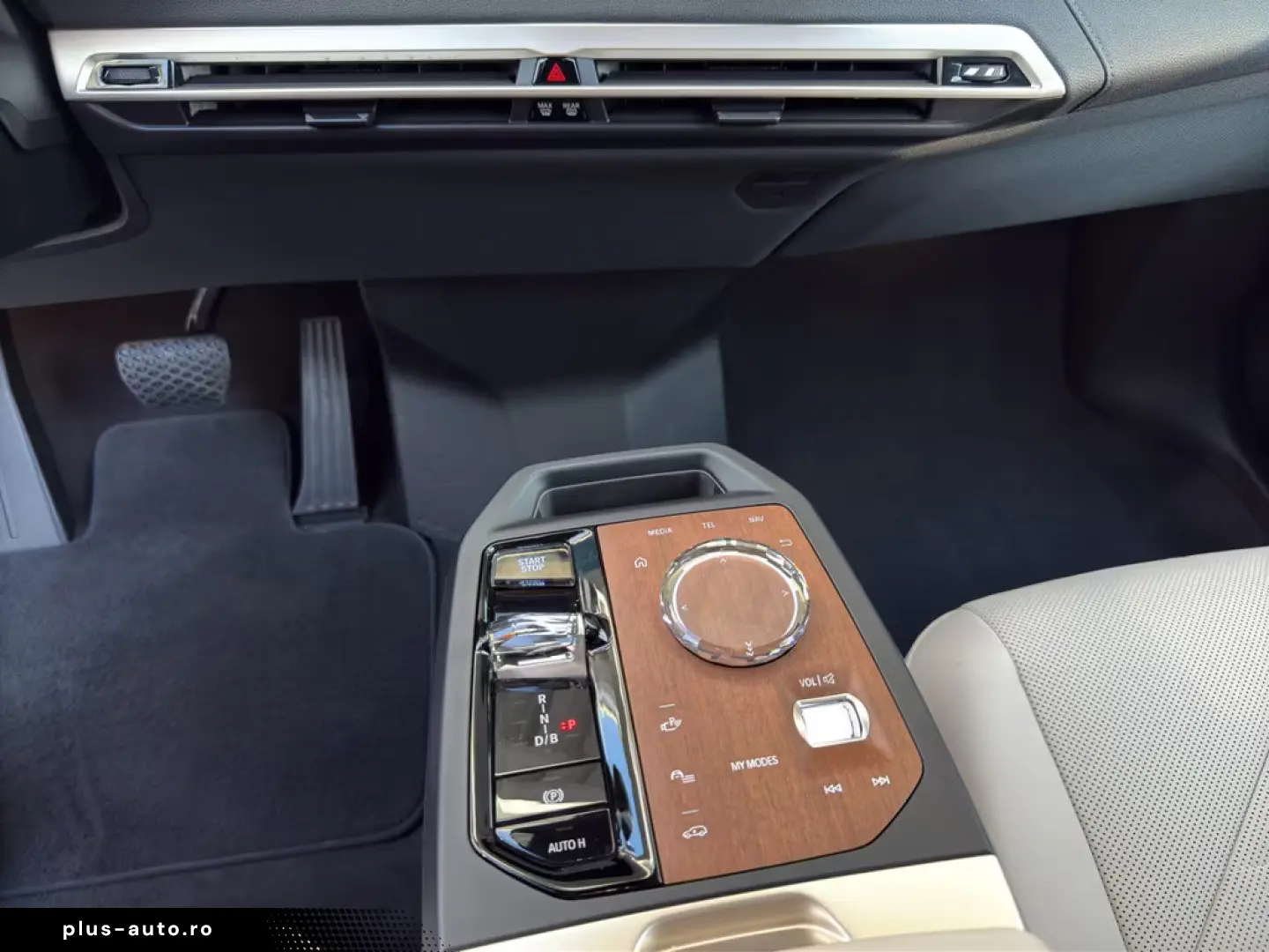 BMW iX M60 ELEKTRO LASER NAVI HUD PANO