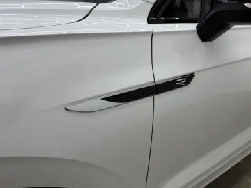 VW Touareg R 4Motion eHybrid MATRIX PANO HEAD-UP