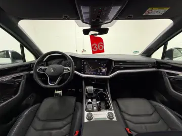 VW Touareg R 4Motion eHybrid MATRIX PANO HEAD-UP