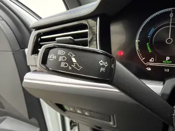 VW Touareg R 4Motion eHybrid MATRIX PANO HEAD-UP