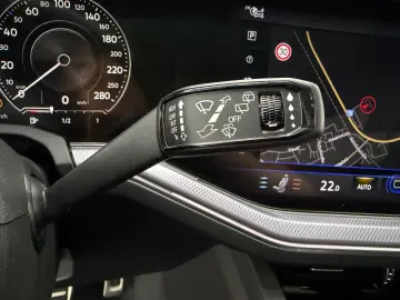 VW Touareg R 4Motion eHybrid MATRIX PANO HEAD-UP