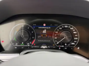 VW Touareg R 4Motion eHybrid MATRIX PANO HEAD-UP