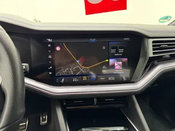 VW Touareg R 4Motion eHybrid MATRIX PANO HEAD-UP