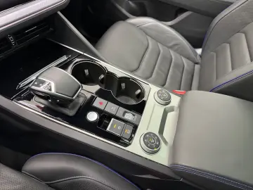 VW Touareg R 4Motion eHybrid MATRIX PANO HEAD-UP