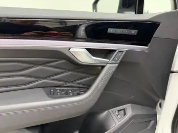 VW Touareg R 4Motion eHybrid MATRIX PANO HEAD-UP