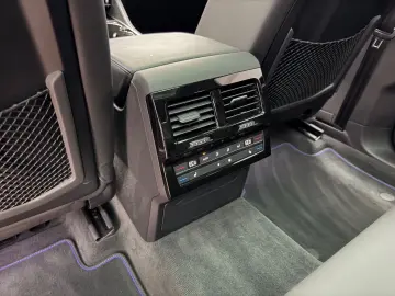 VW Touareg R 4Motion eHybrid MATRIX PANO HEAD-UP