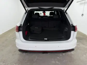 VW Touareg R 4Motion eHybrid MATRIX PANO HEAD-UP