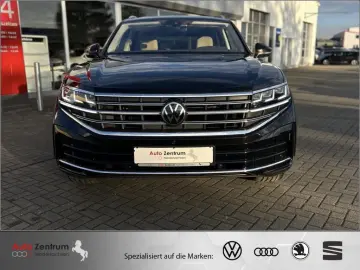 VW Touareg 3.0 V6 TDI Mwst.11.491 EUR auswb. VOLL !