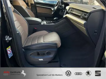 VW Touareg 3.0 V6 TDI Mwst.11.491 EUR auswb. VOLL !