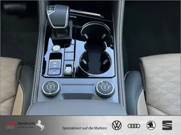 VW Touareg 3.0 V6 TDI Mwst.11.491 EUR auswb. VOLL !