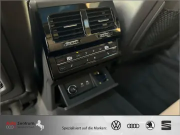 VW Touareg 3.0 V6 TDI Mwst.11.491 EUR auswb. VOLL !