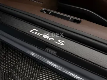 Porsche 992 .2 Turbo S Cabrio FULL CARBON