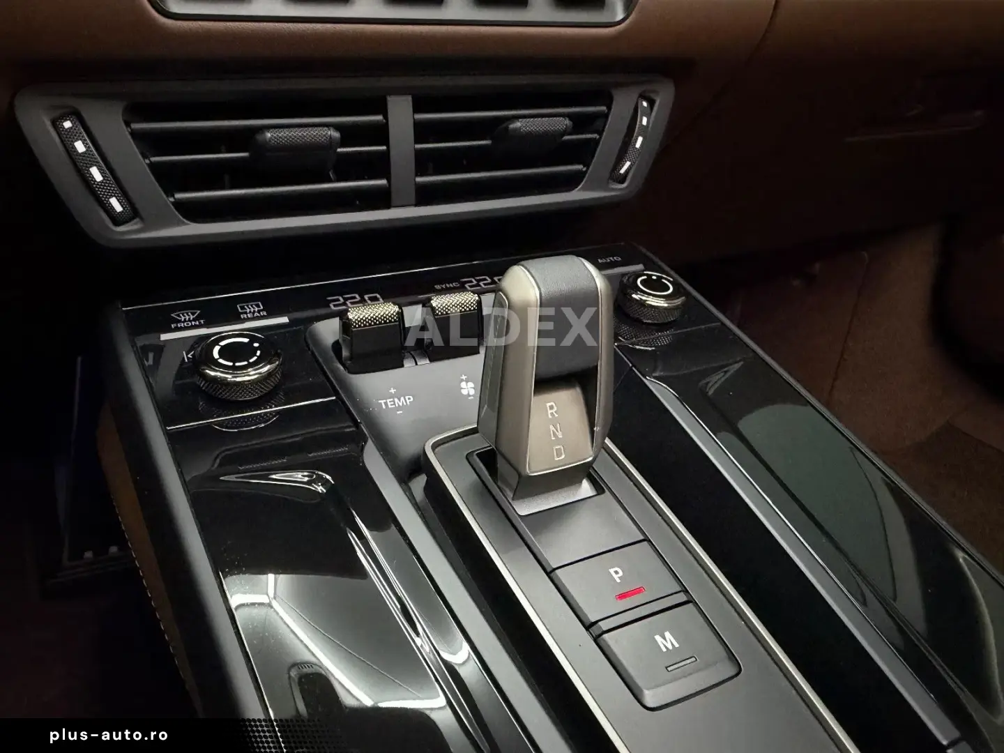 Porsche 992 .2 Turbo S Cabrio FULL CARBON