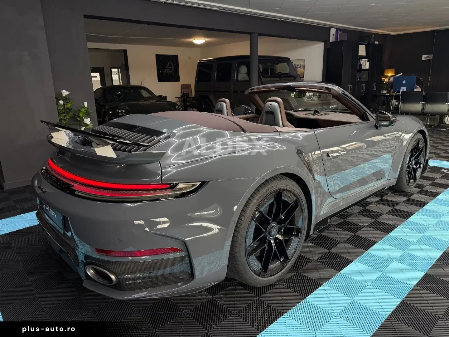 Porsche 992 .2 Turbo S Cabrio FULL CARBON