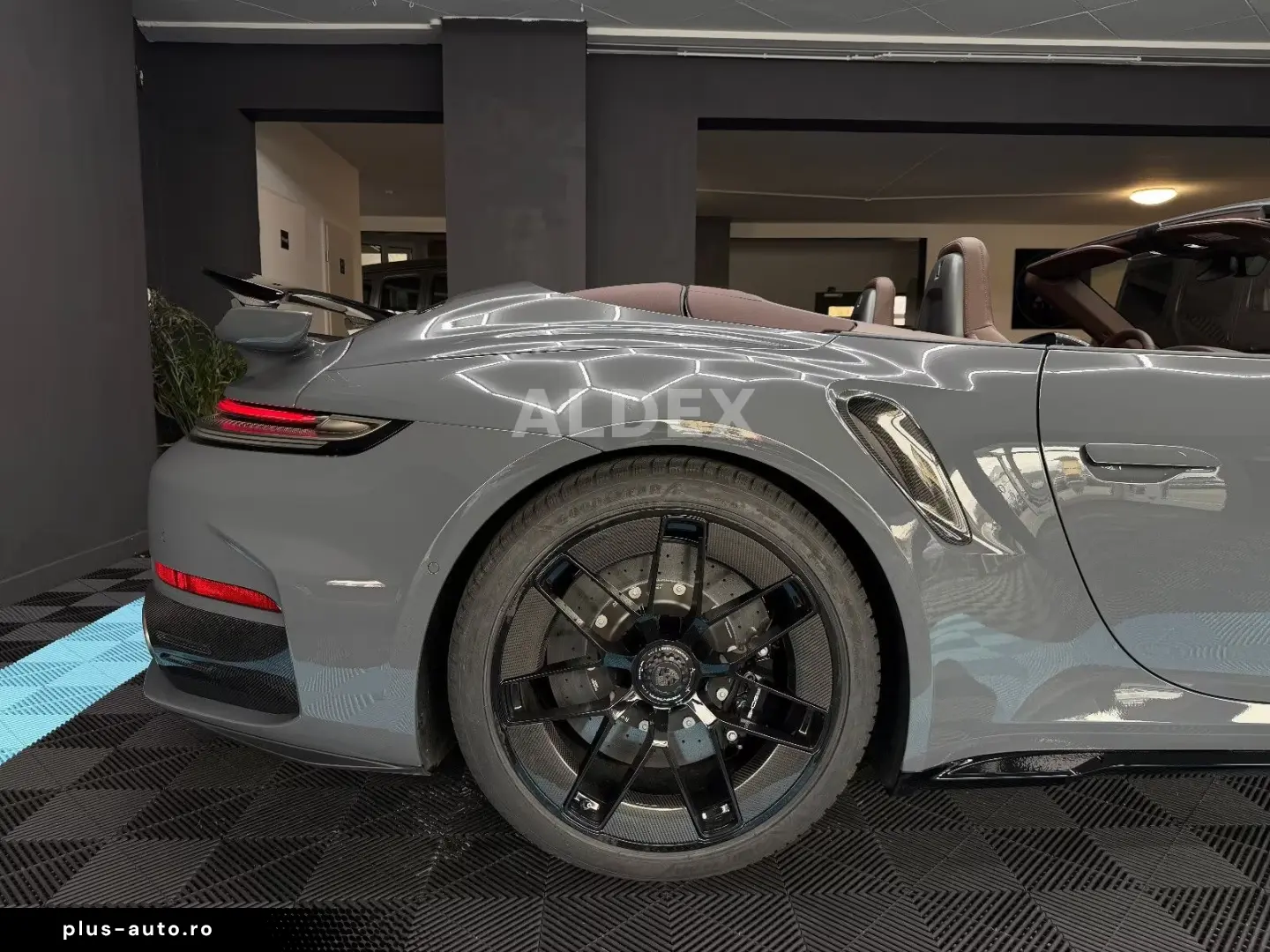 Porsche 992 .2 Turbo S Cabrio FULL CARBON