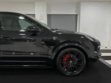 PORSCHE Cayenne COUPE E-Hybrid Platinum SPORT-DESIGN