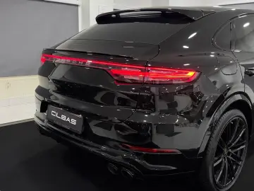 PORSCHE Cayenne COUPE E-Hybrid Platinum SPORT-DESIGN