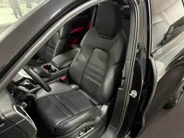 PORSCHE Cayenne COUPE E-Hybrid Platinum SPORT-DESIGN
