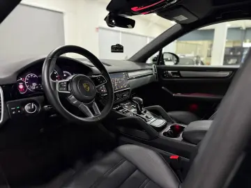 PORSCHE Cayenne COUPE E-Hybrid Platinum SPORT-DESIGN
