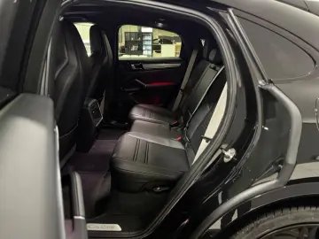 PORSCHE Cayenne COUPE E-Hybrid Platinum SPORT-DESIGN