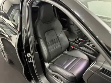 PORSCHE Cayenne COUPE E-Hybrid Platinum SPORT-DESIGN