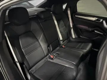 PORSCHE Cayenne COUPE E-Hybrid Platinum SPORT-DESIGN