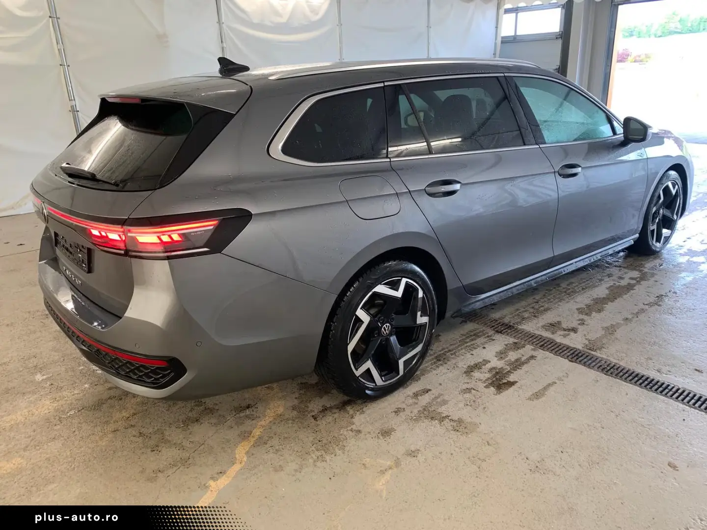 Volkswagen Passat Variant 2.0 TDI R-Line Matrix ACC