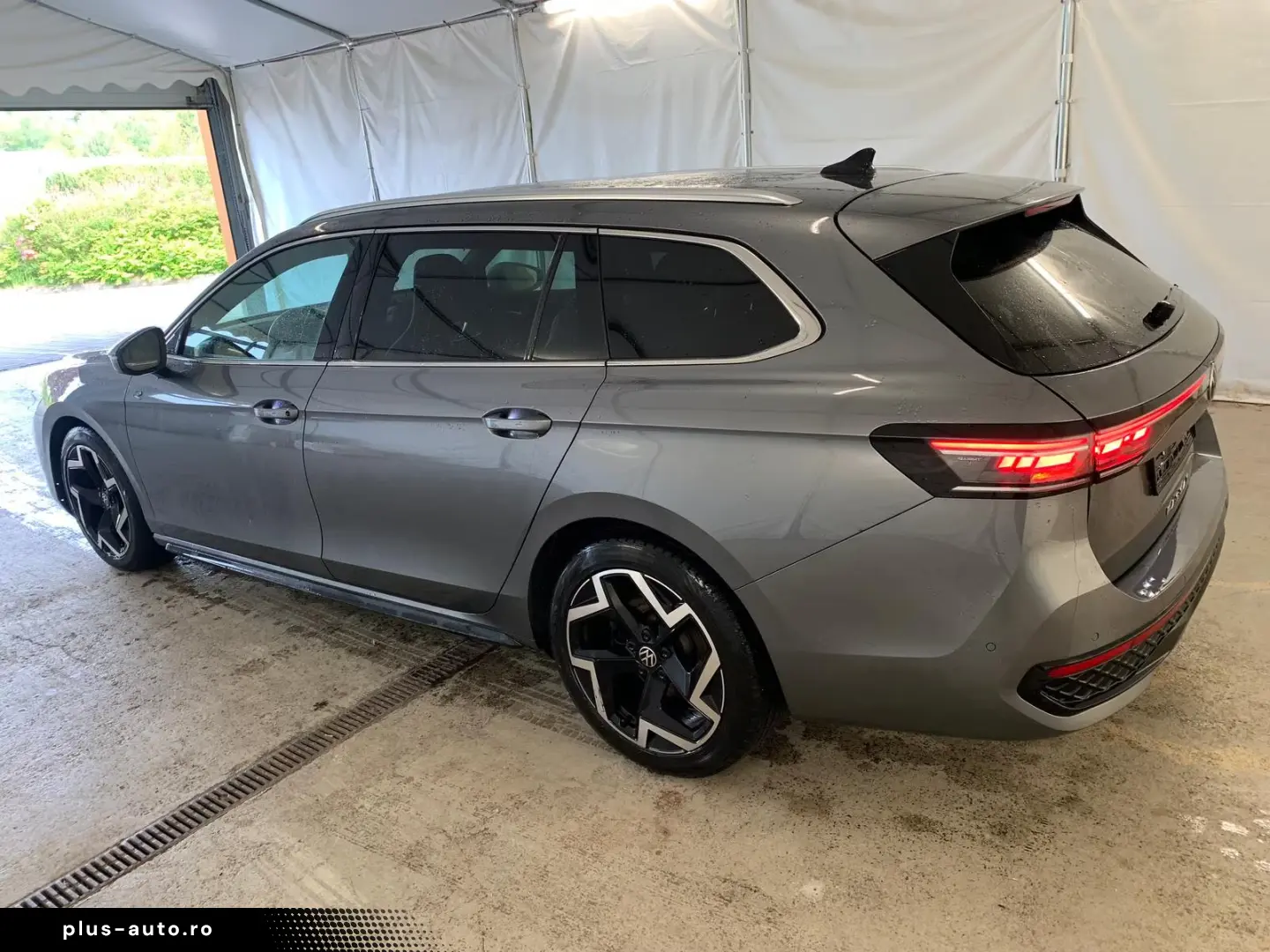 Volkswagen Passat Variant 2.0 TDI R-Line Matrix ACC
