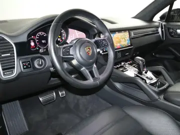 PORSCHE Cayenne GTS Matrix BOSE 18-Wege Sitzkli Pano Luf