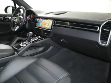 PORSCHE Cayenne GTS Matrix BOSE 18-Wege Sitzkli Pano Luf