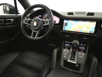 PORSCHE Cayenne GTS Matrix BOSE 18-Wege Sitzkli Pano Luf
